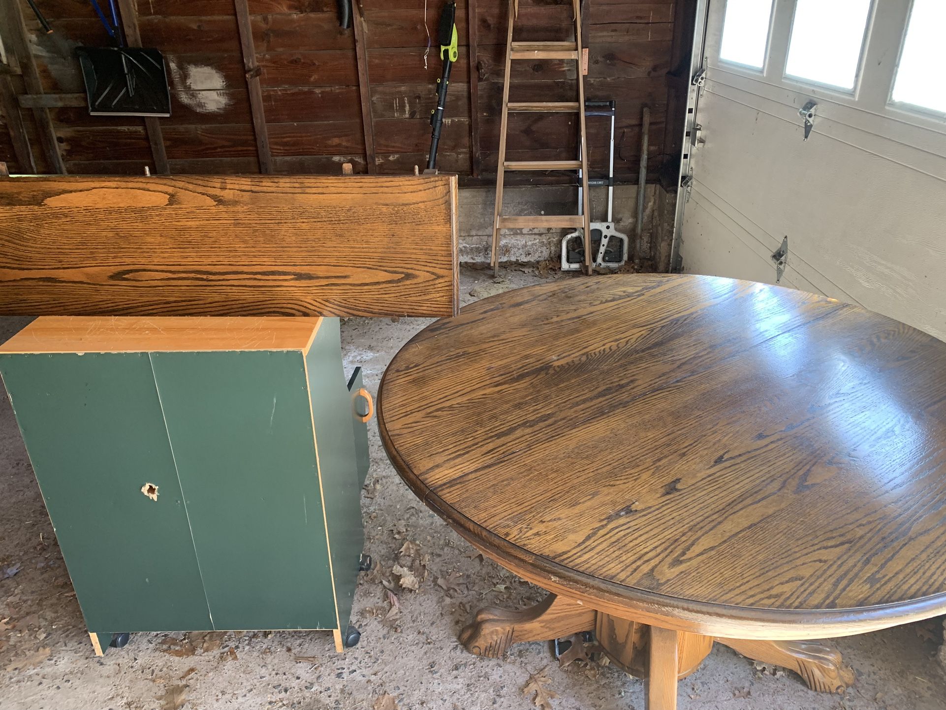 Kitchen Table (Great condition)