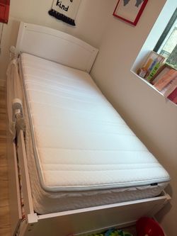 Zinus 8 Inch Twin Foam and Spring Hybrid Mattress, Medium Feel