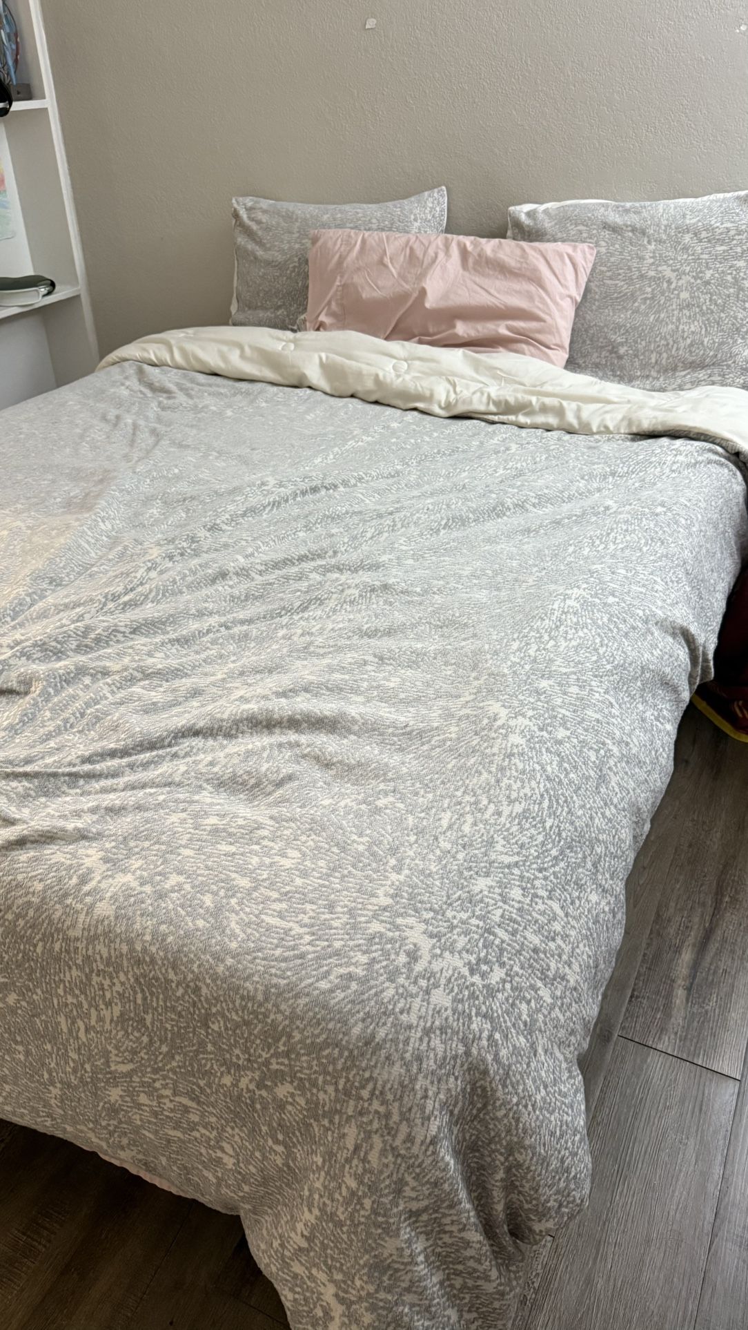 Queen Mattress + Bed Frame + 3 Pillows + Blanket