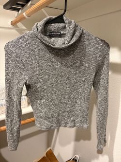 Fashion Nova Gray Turtleneck Crop Sweater
