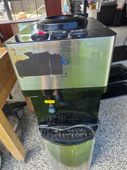 Top load 5 gallon water dispenser