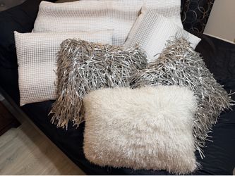 Queen Koolaburra by UGG bed set (New)