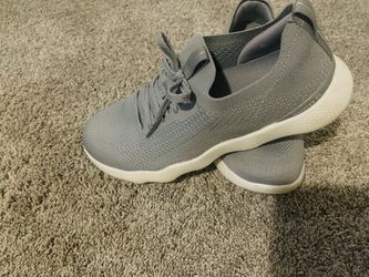 Skechers Size 8 Woman Grey