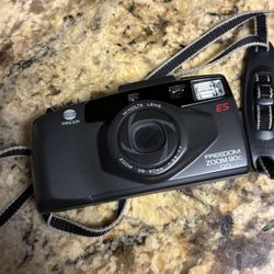 Minolta ES Freedom Zoom 90C Point & Shoot 35mm Camera