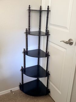 Cute Corner Shelf.