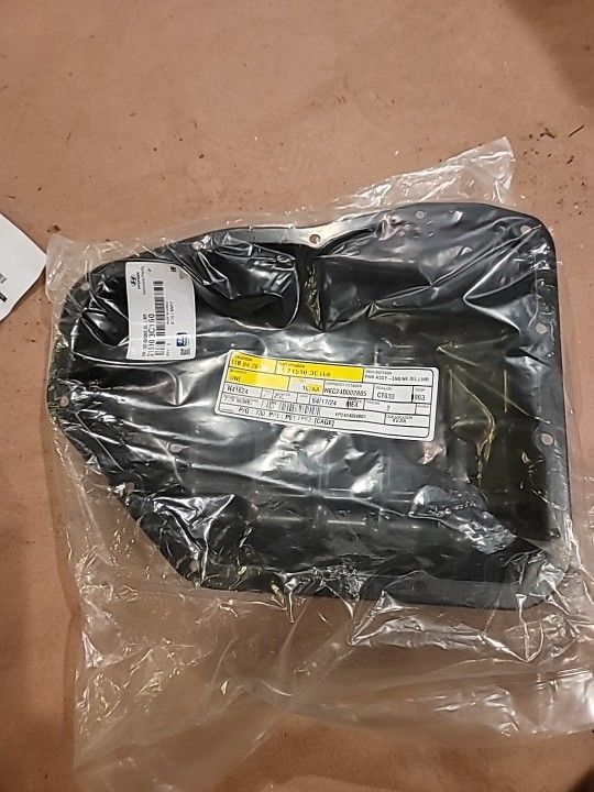 New Oem 2013-2018 Hyundai Santa Fe GLS 3.3l Oil Pan