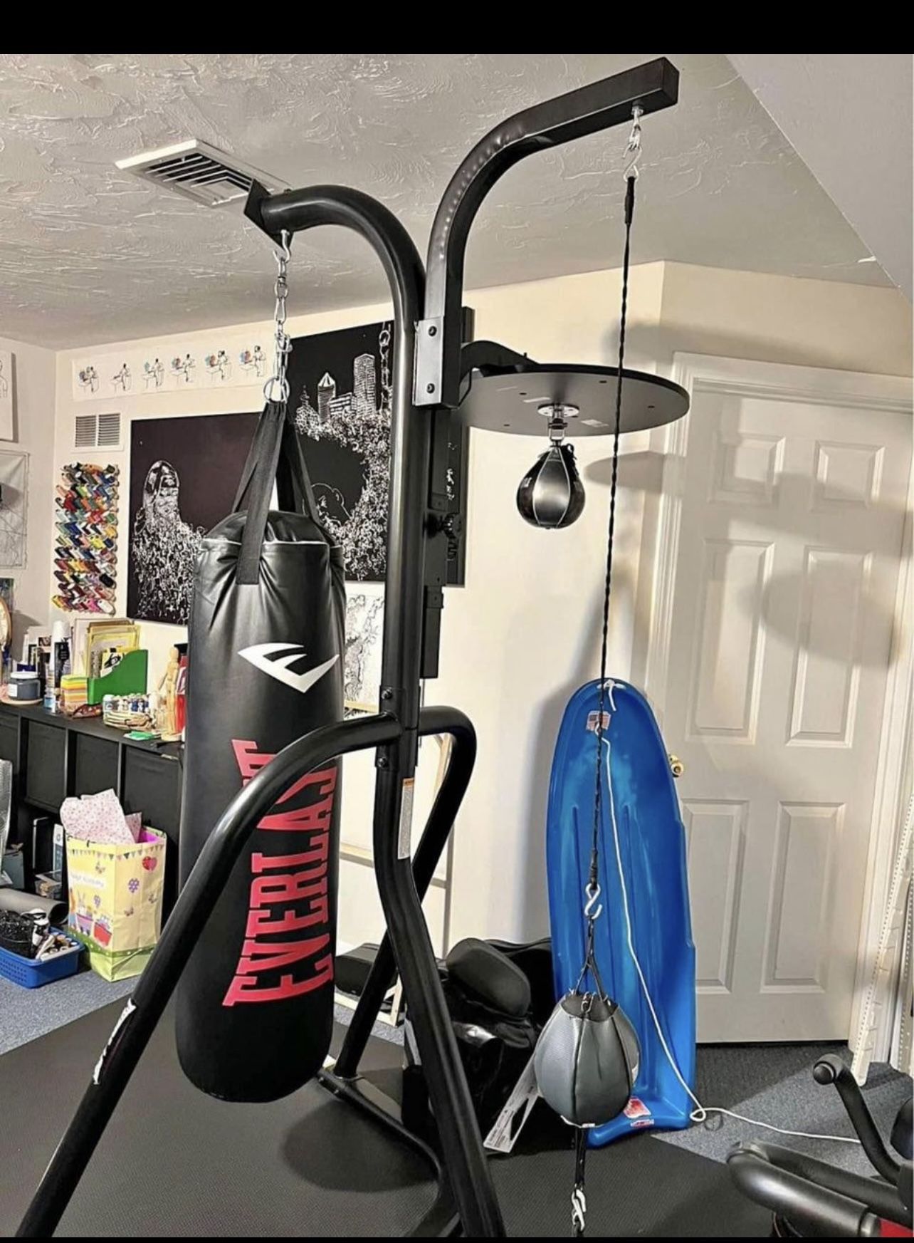 Everlast Three Station Heavy Duty Punching Bag Station