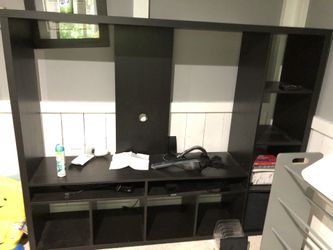 Entertainment center barely used
