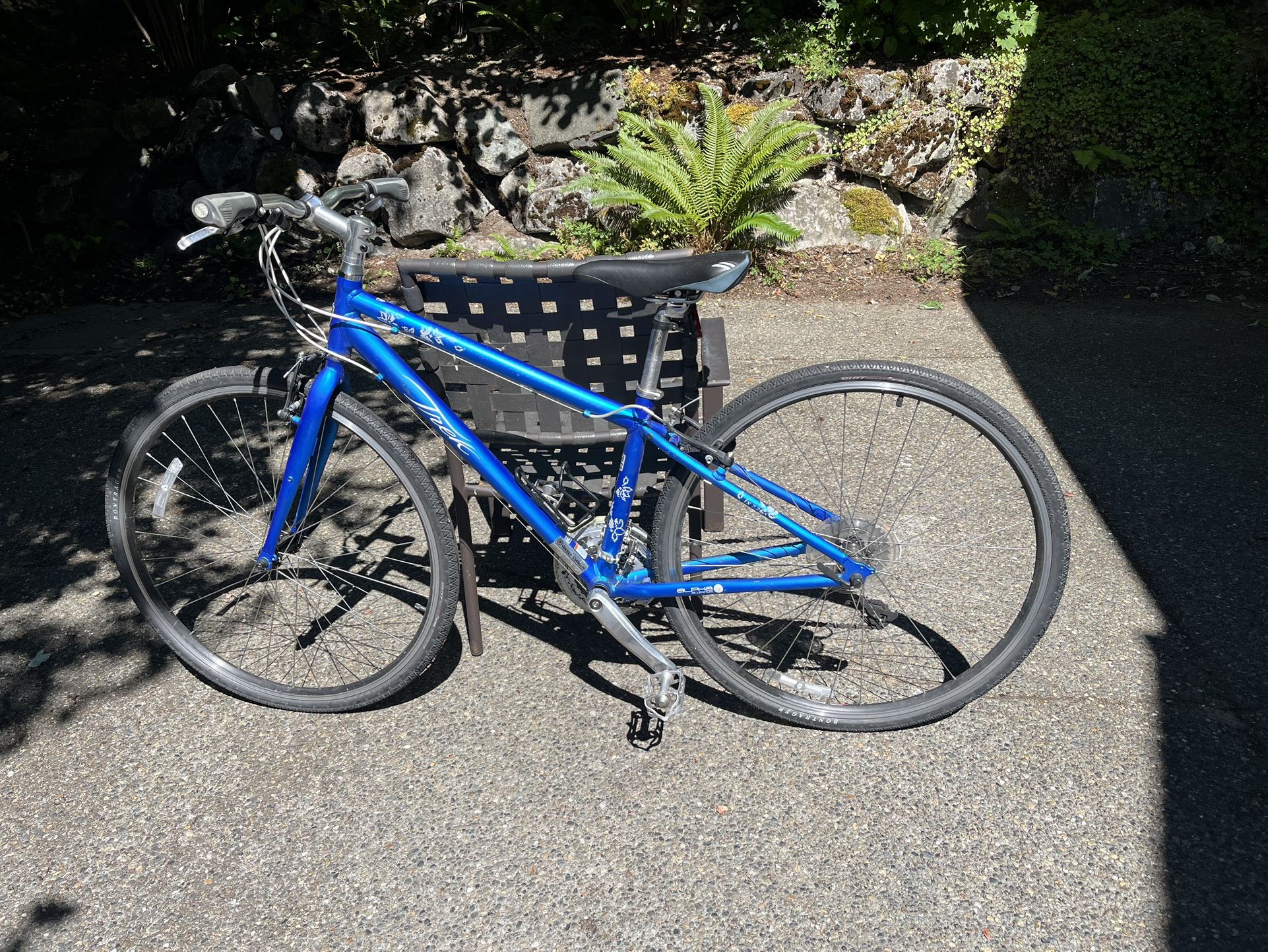 Blue Trek Hybrid 7.2 FX WSD Bike, 15” Frame