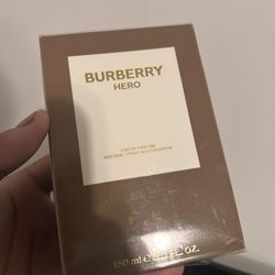 BURBERRY HERO EAU DE PARFUM NATURAL SPRAY VAPORISATEUR 150ML