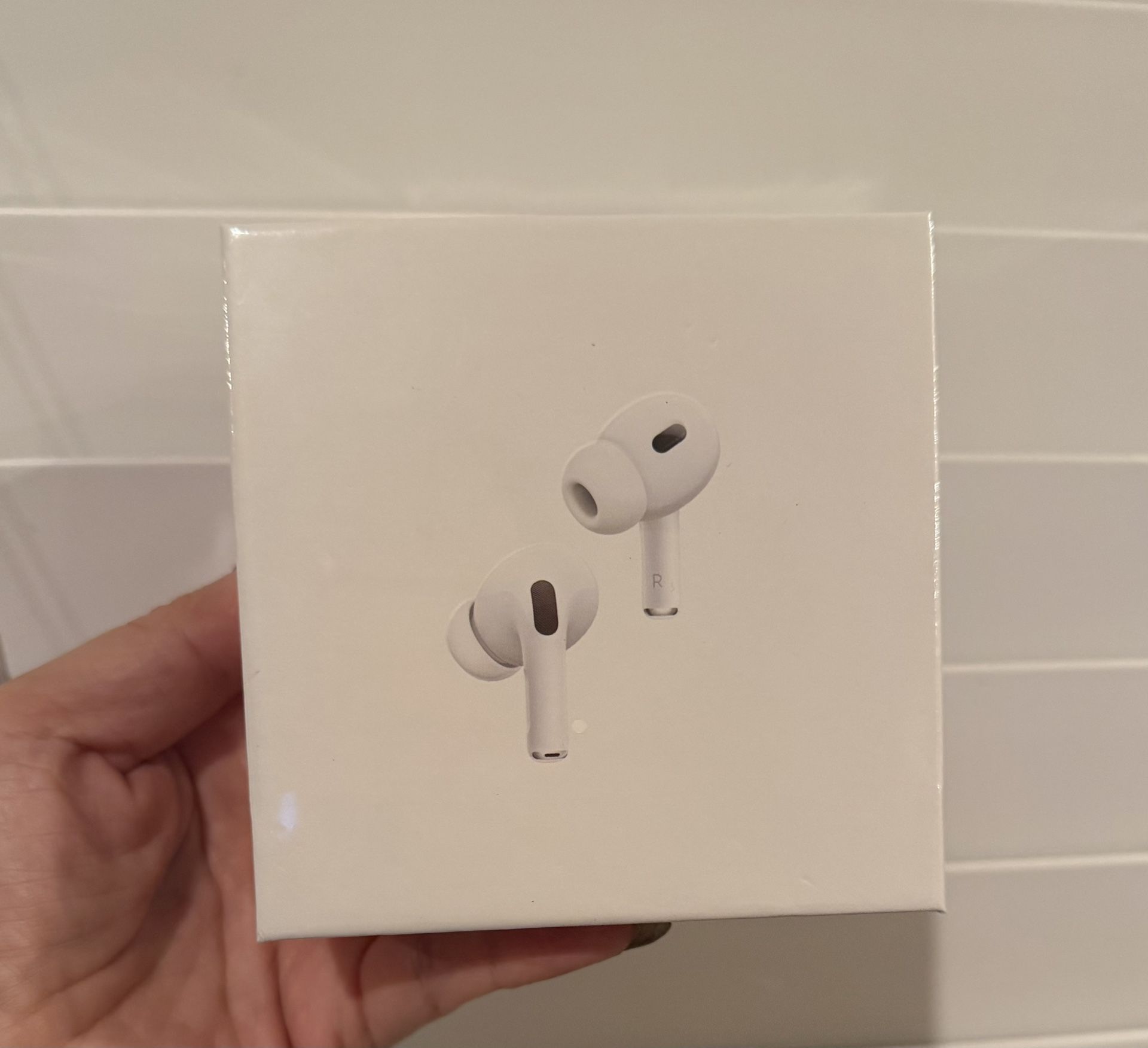 AirPods Pro With MagSafe Charging And Noise Cancellation, New