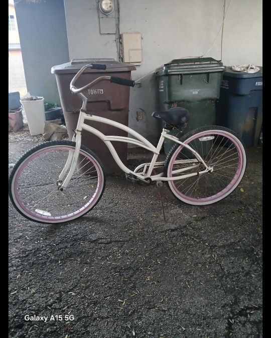 Beach Cruiser Bike