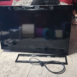 40 Inch LCD Dynex TV