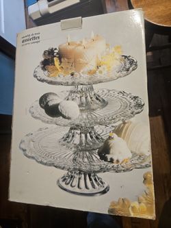 Pedestal servings