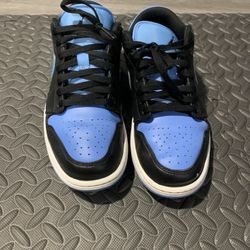Nike Low Dunks Size 10 Used 