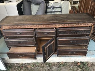 Gorgeous Vintage Looking Dresser