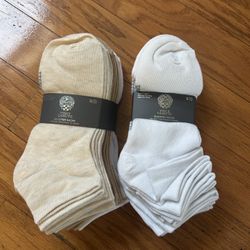 NWT Vince Camuto women quarter socks 18 pairs 