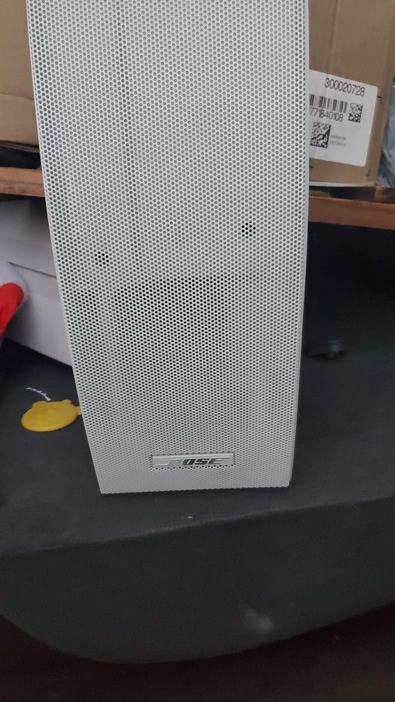 (5) Bose 251 outdoor ambient speakers, White