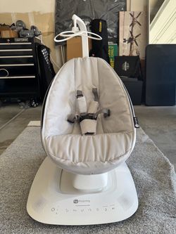 4moms mamaRoo Multi-Motion Baby Swing – Gray