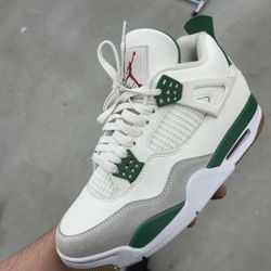 Jordan 4s