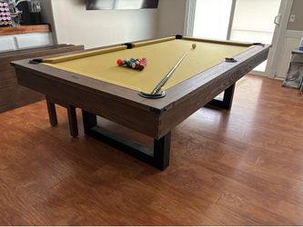 Pool table