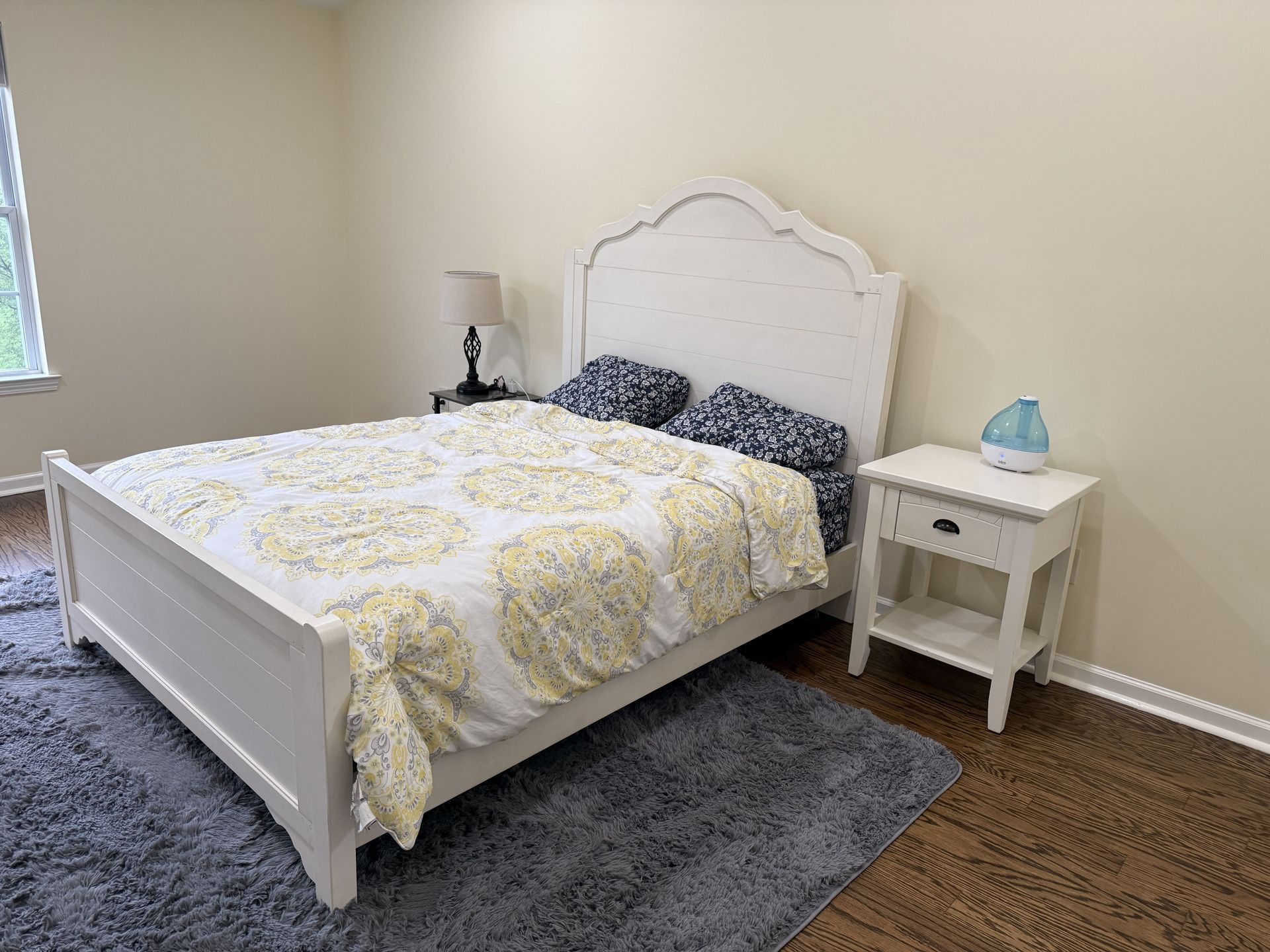Colette Bedroom Set - Barely Used