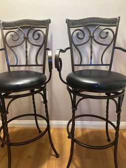 Set of 2 Swivel Bar Stools with Arms