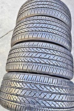 245 50 19 Bridgestone tires Con 80% de Vida Las 4