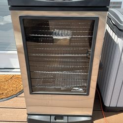 Masterbuilt Electric Smoker