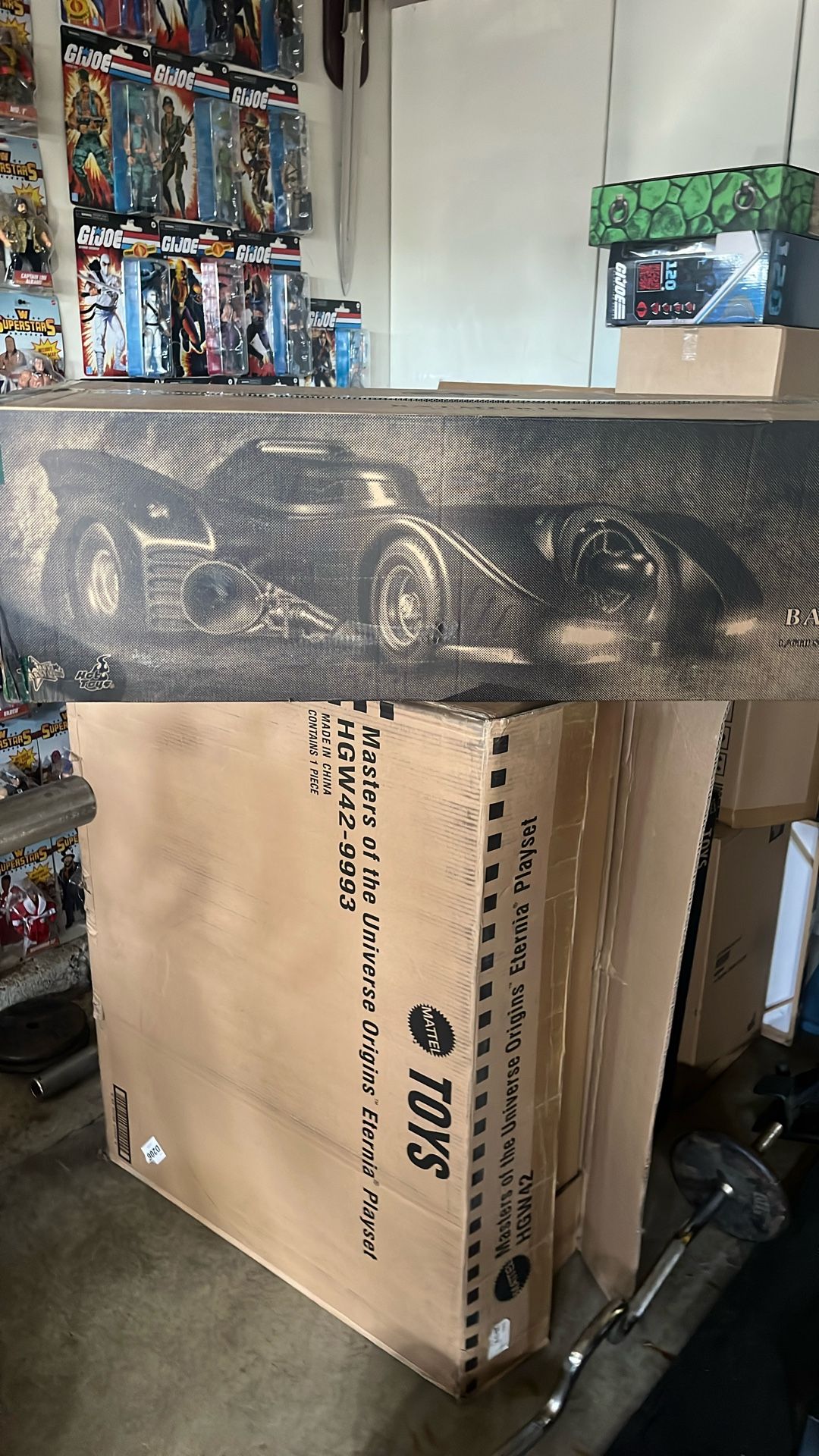 Hot Toys 1989 Batmobile 1/6 Scale