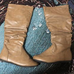 Boots Size 8