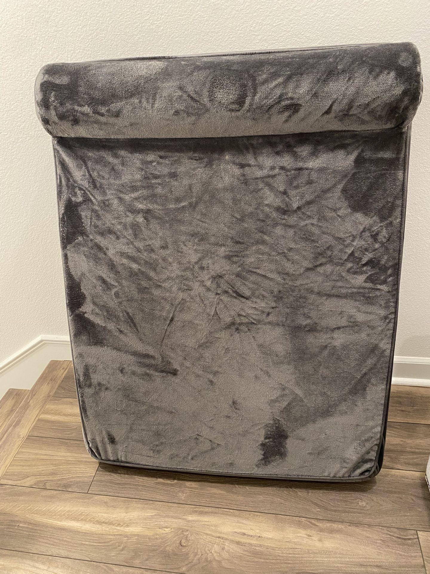 Noah & Paw XL Dog Bed 45x35x11”