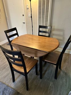 Drop Leaf 26"-42" Extendable Dining Table