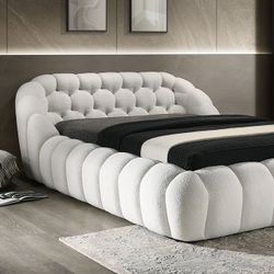 New Luxury Roche Bobois Style Queen Bed / Free Delivery 
