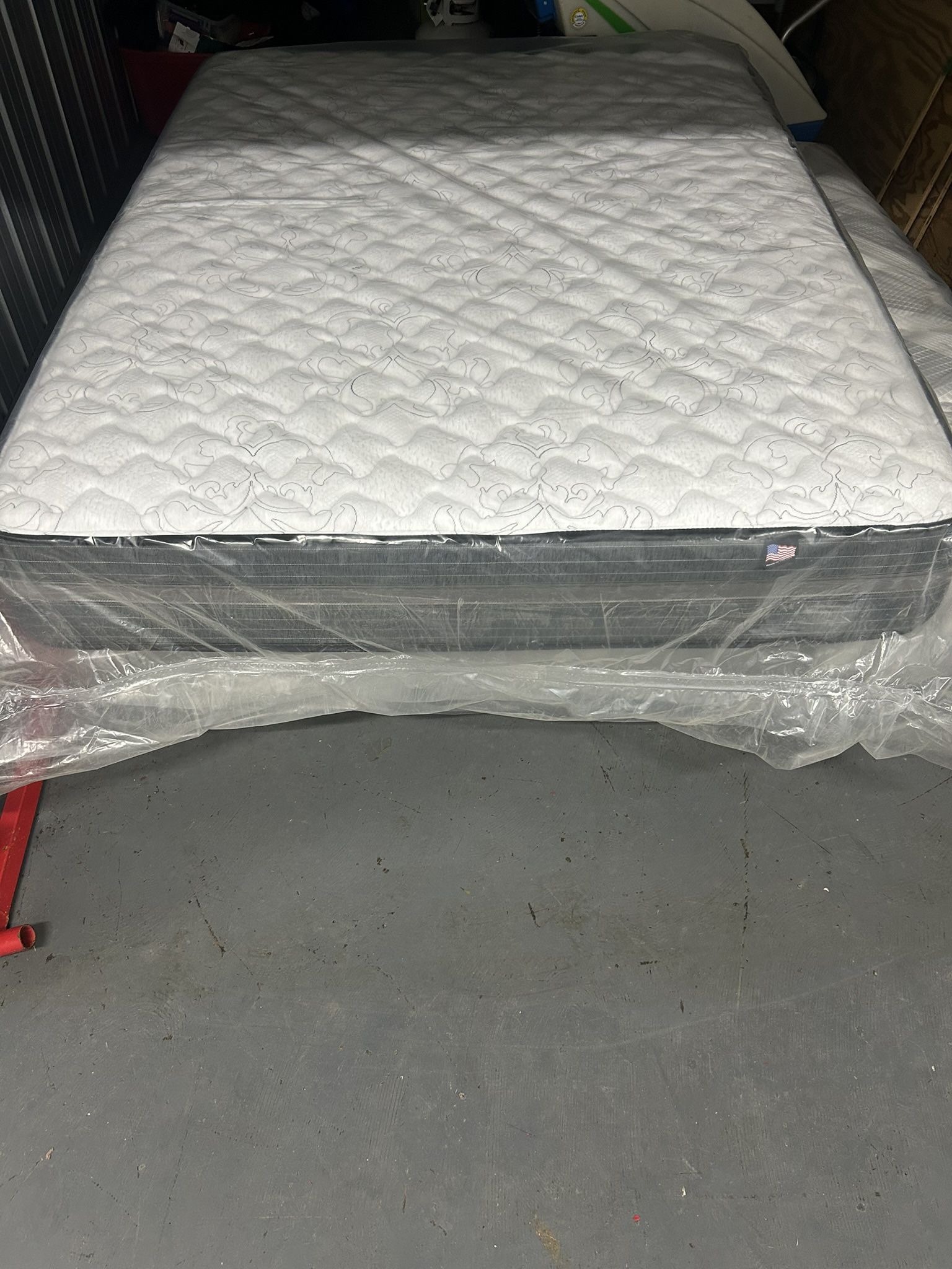 Brand new Queen size mattress Still Plastic-Wrapped