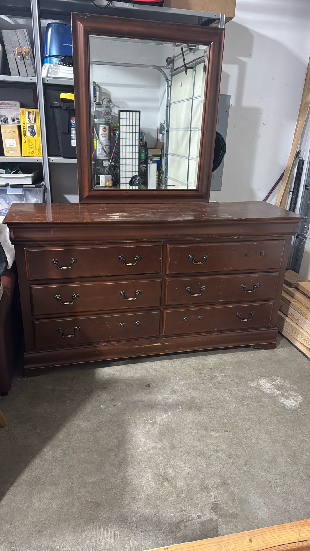 Free Dresser With Mirror