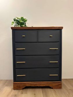 Refinished Veneer Oak Dresser