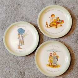 Holly Hobby Plates 