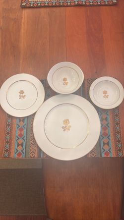 Sango Gold Rose Fine China