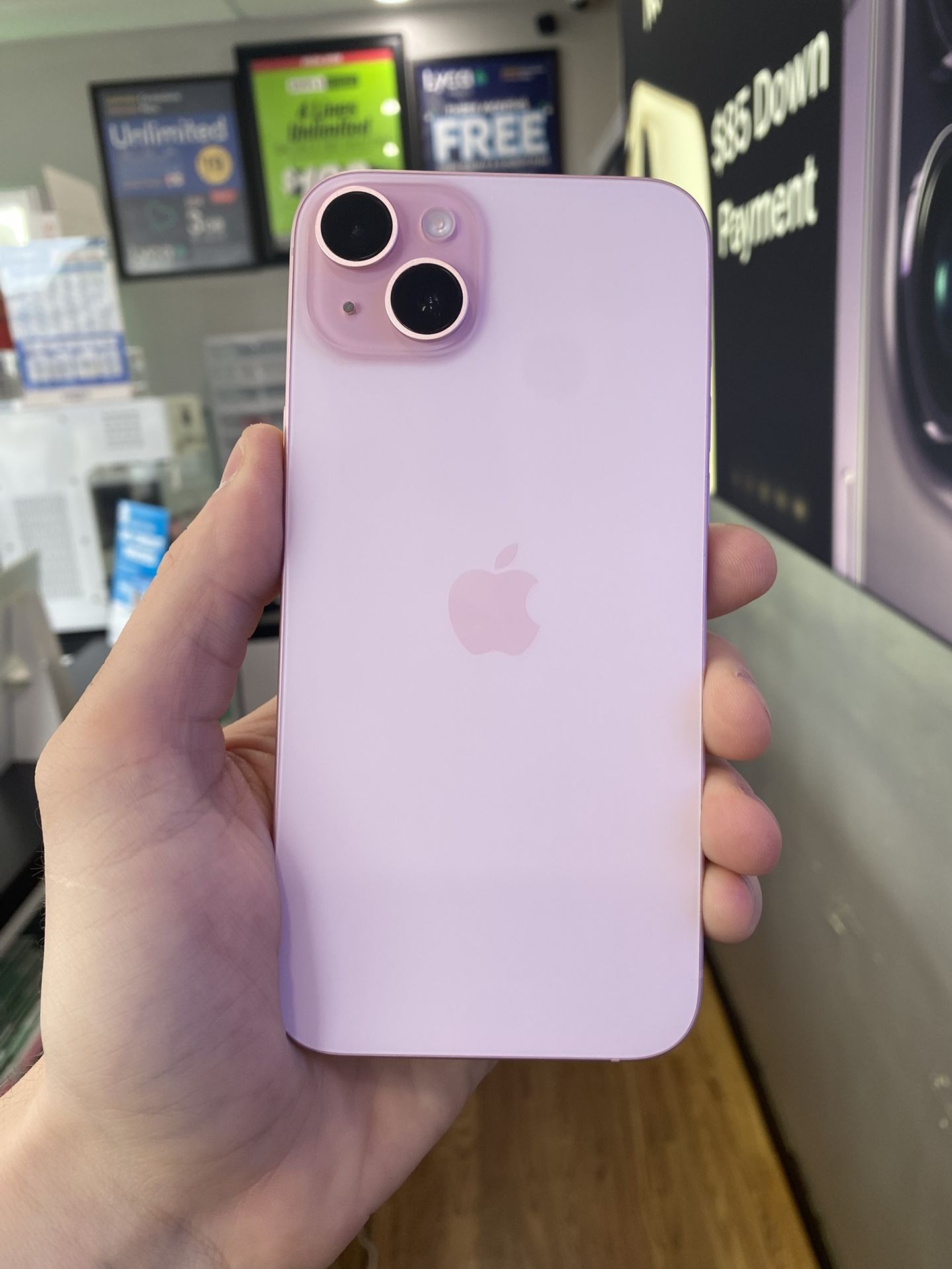 Unlocked iPhone 15 128GB Pink