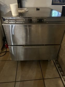 Commercial Fridge Great Conditions