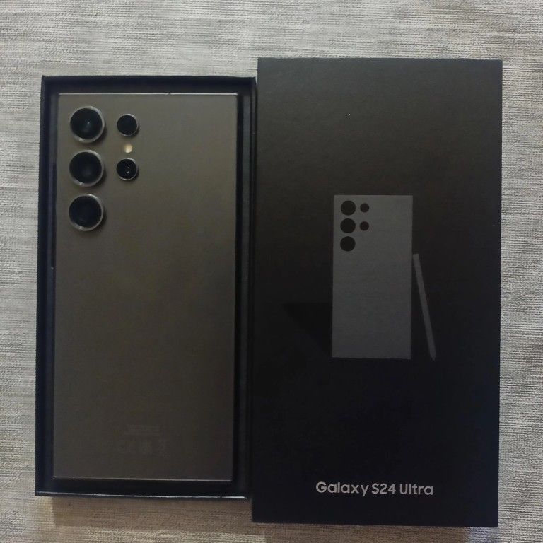Samsung Galaxy S24 - Titanium Black 