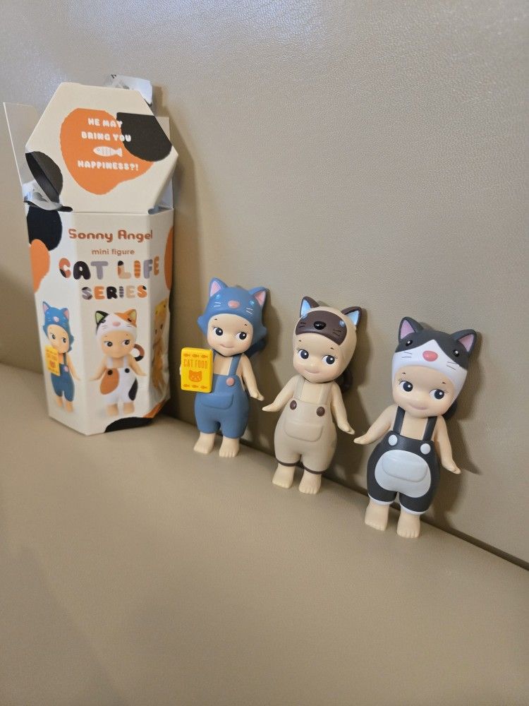 Lot Of 3 Sonny Angel Cat Life Series Siamese, Bluish Gray, Tuxedo Toy Decor