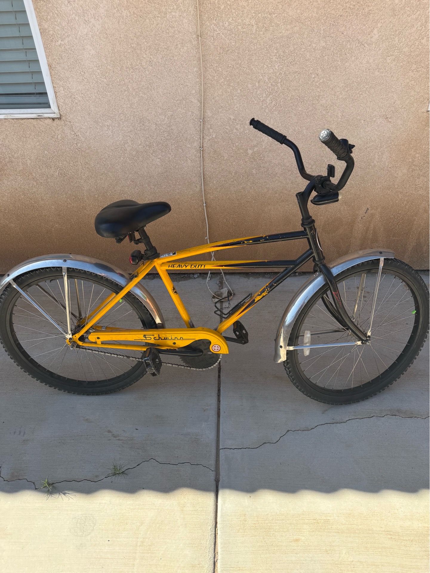 Schwinn “Heavy Duty” Cruiser Bike – Clean & Ready to Ride