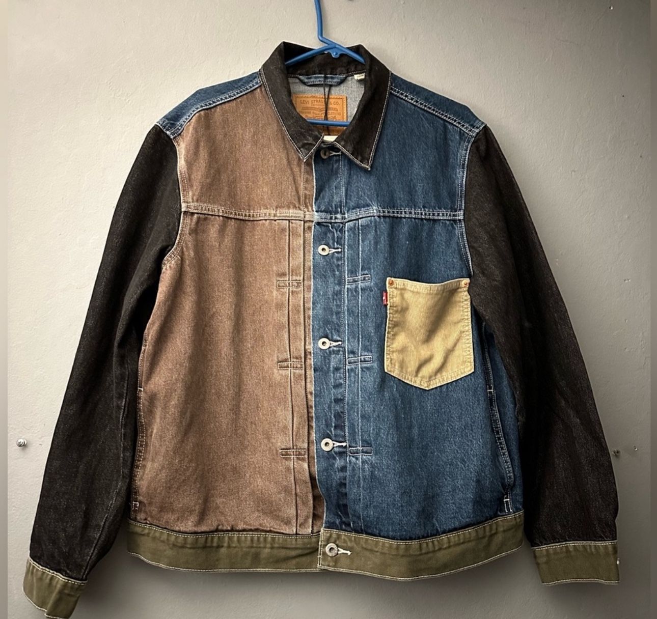 Levi’s premium TYPE I TRUCKER JACKET sz small