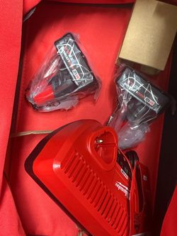 Milwaukee M12 Charger and Battery Kit