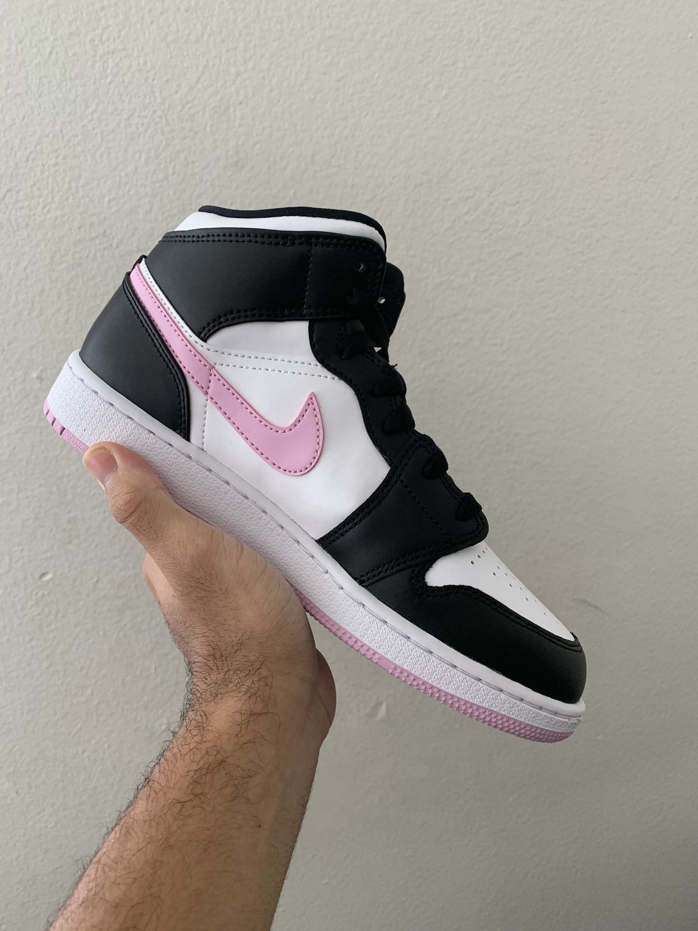 Air Jordan Mid Gs Arctic pink