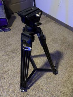 AD-01 Heavy-Duty Video Tripod with Fluid Head (Model 3751)