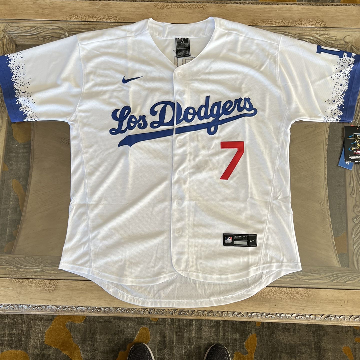 Julio Urias Mens Dodgers Jersey Medium for Sale in Irwindale, CA - OfferUp