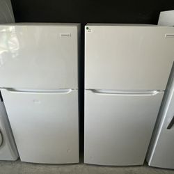 Frigidaire 20 Cu Top Freezer Refrigerator In White